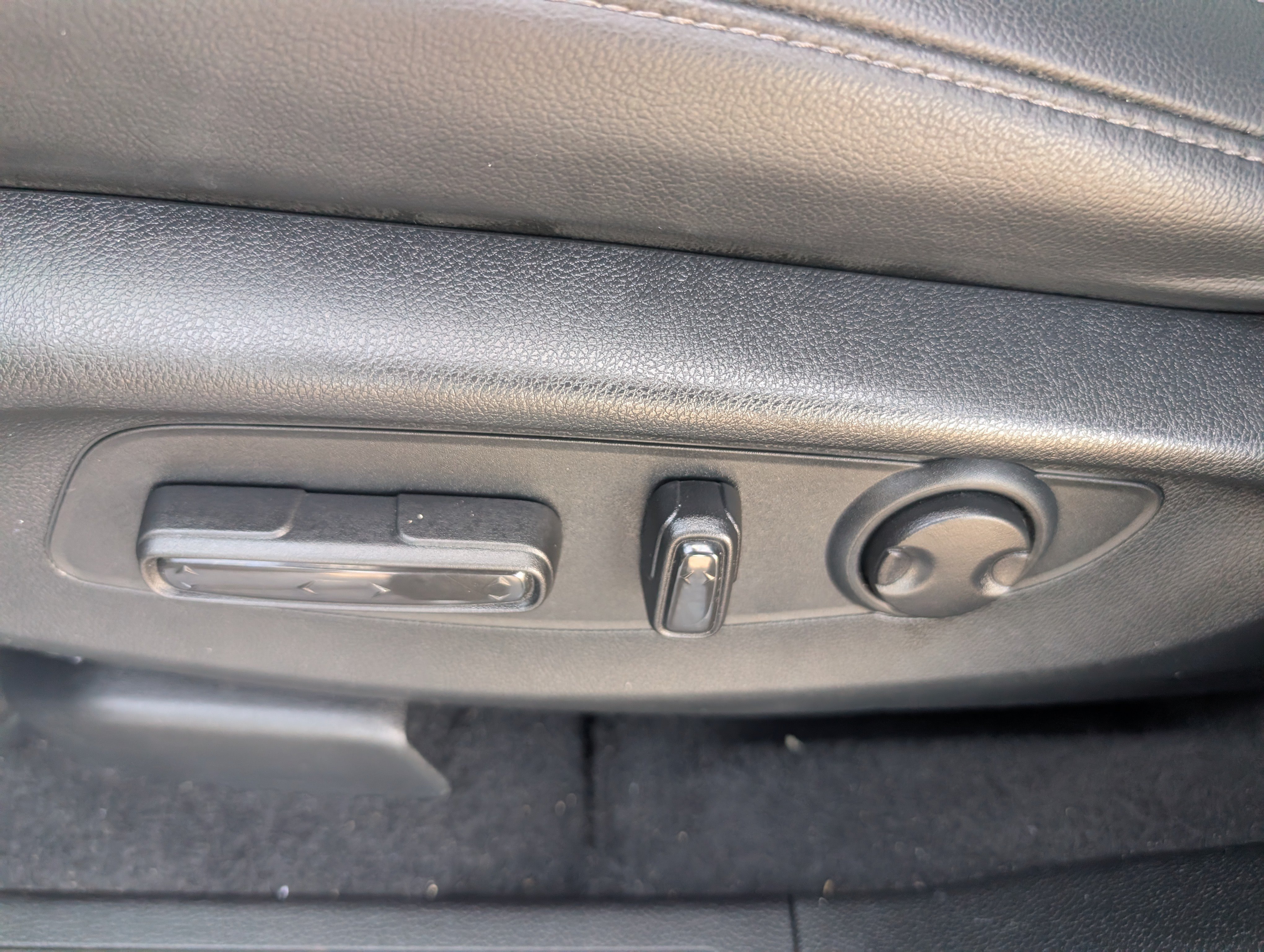 Used 2023 Honda CR-V EX-L image 11
