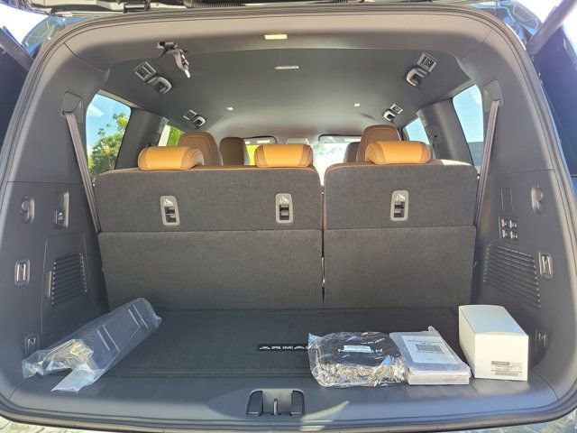 New 2026 Nissan Armada SL w/ Captain's Chari Seat Package image 5