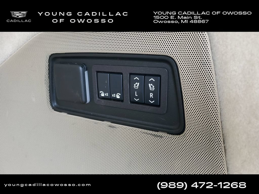 Used 2024 Cadillac Escalade Premium Luxury AWD/4WD image 33