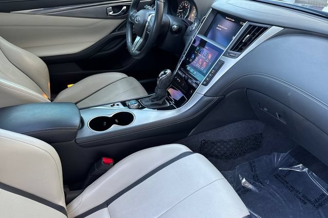 Used 2022 INFINITI Q60 3.0t Luxe w/ Cargo Package RWD image 19