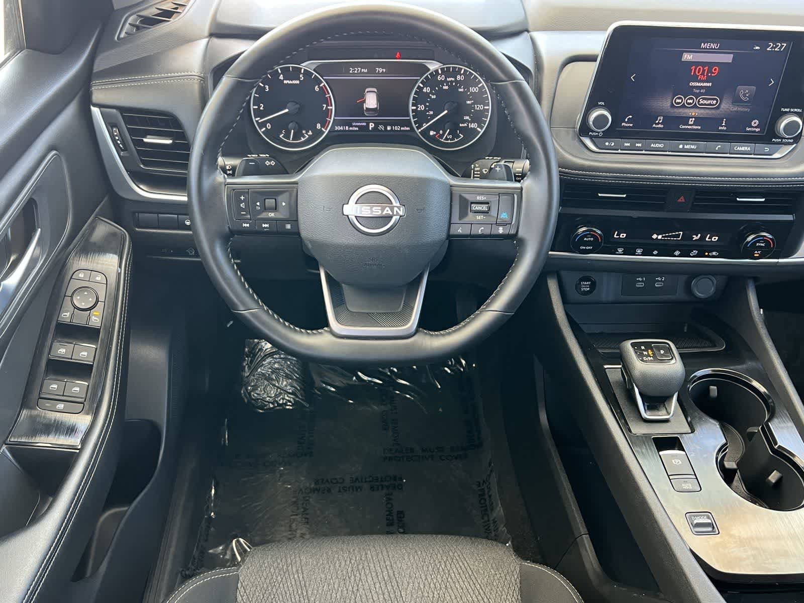 Used 2025 Nissan Rogue SV FWD image 15