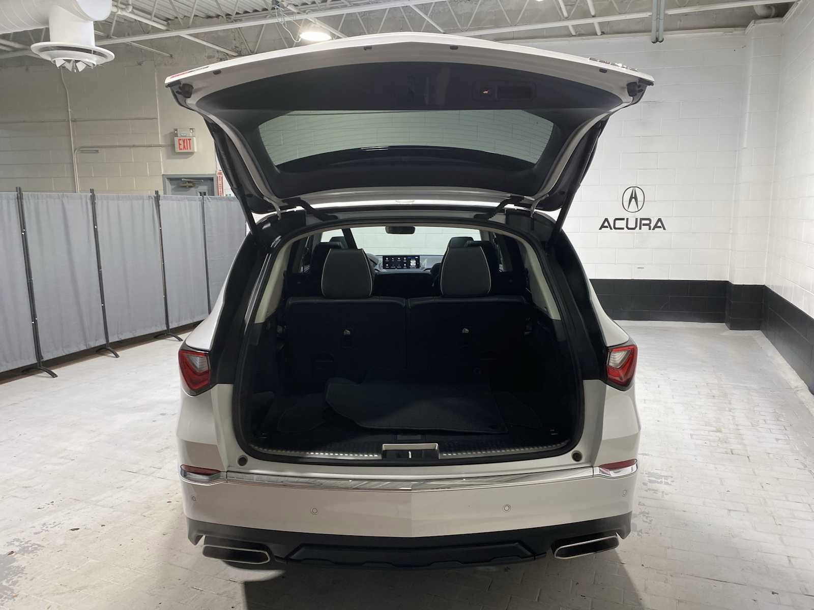 Certified 2023 Acura MDX SH-AWD w/ Advance Package image 19