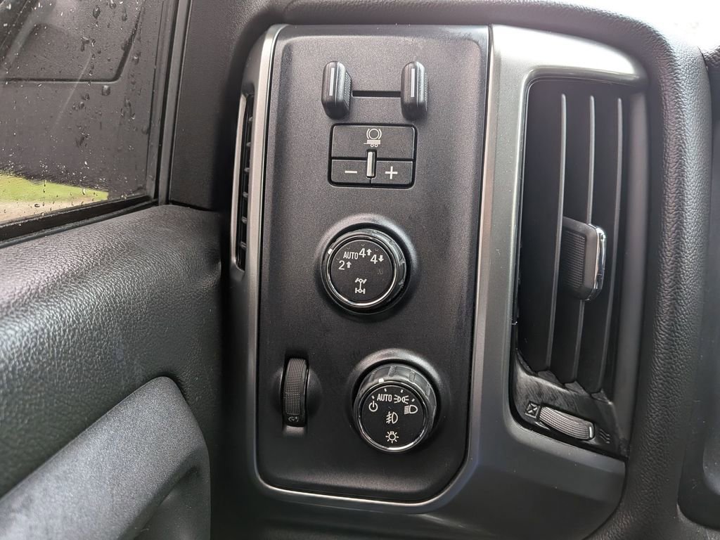 Used 2017 Chevrolet Silverado 1500 LT w/ All Star Edition AWD/4WD image 15
