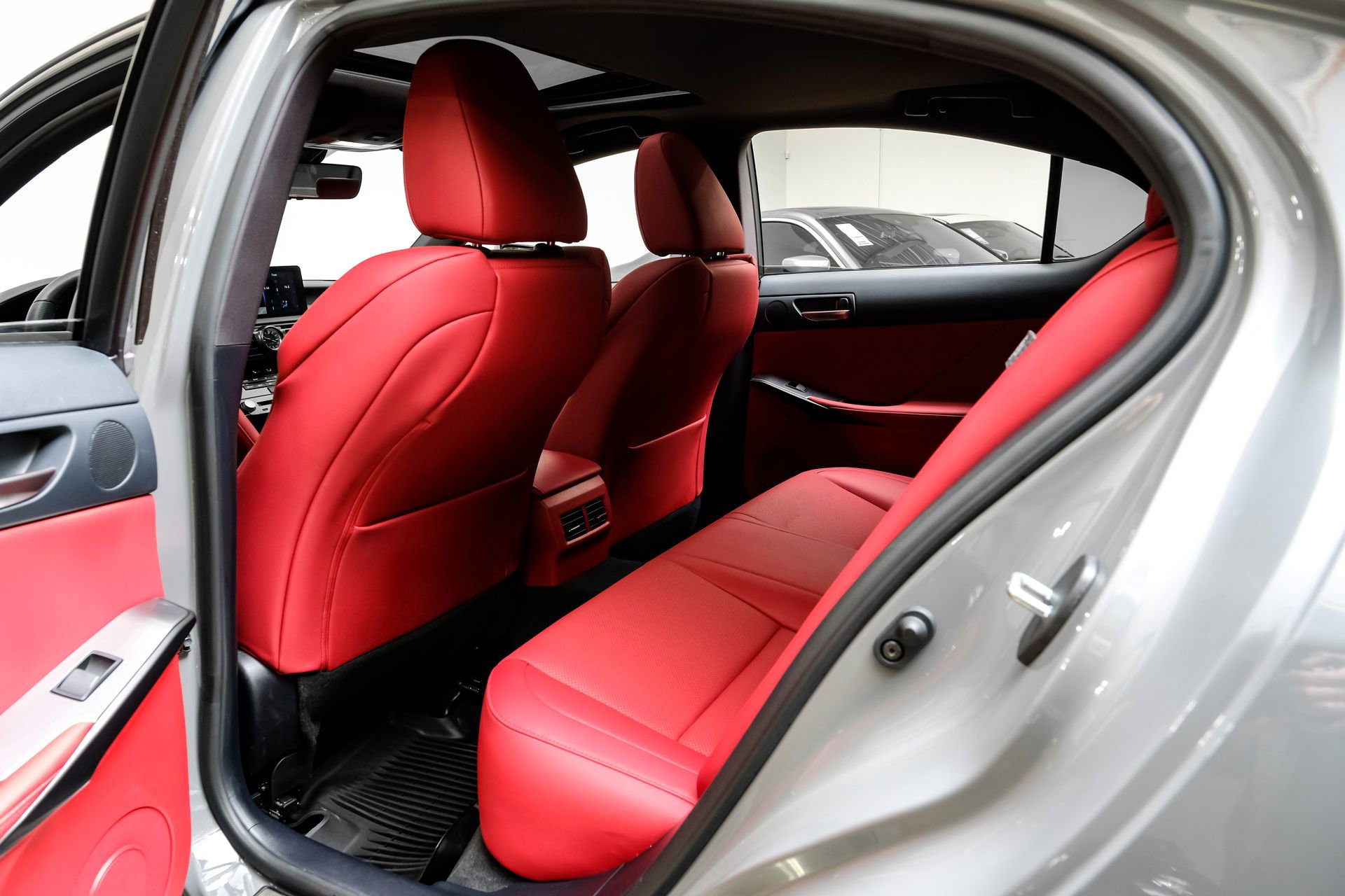 Used 2024 Lexus IS 500 image 41