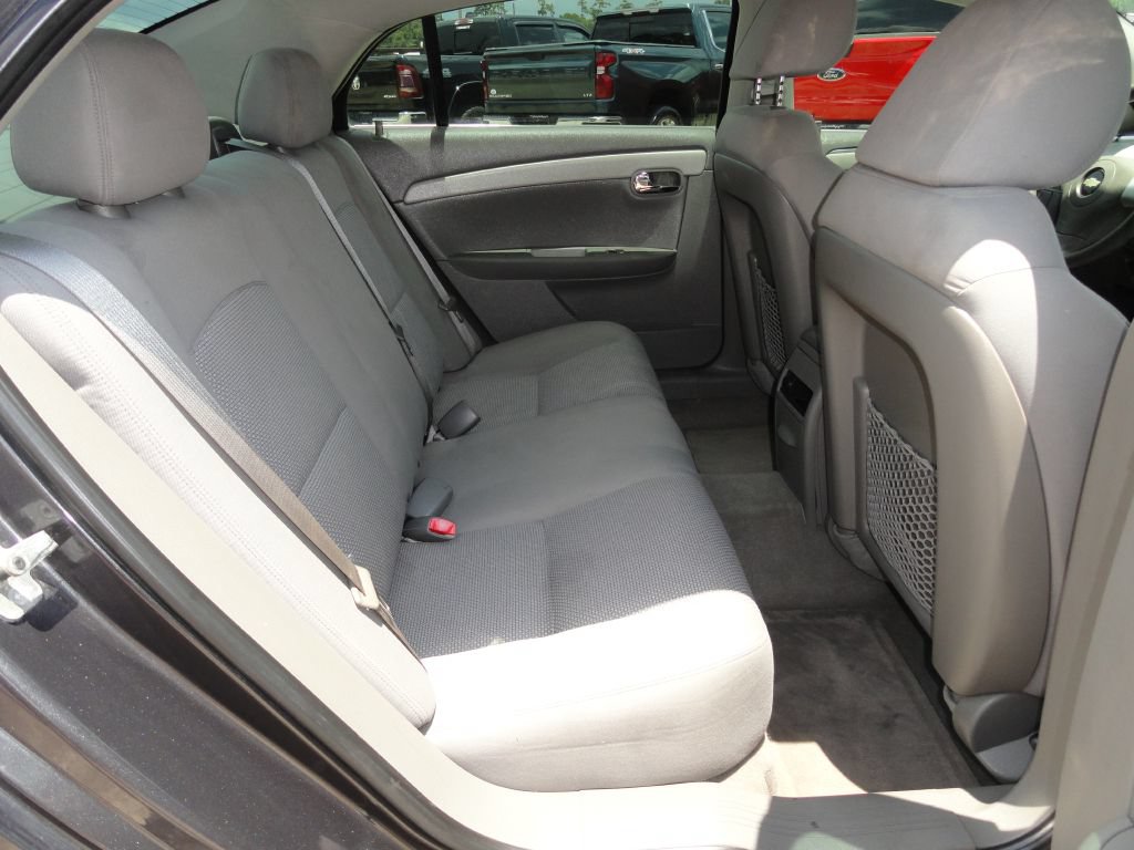 Used 2010 Chevrolet Malibu LS FWD image 7