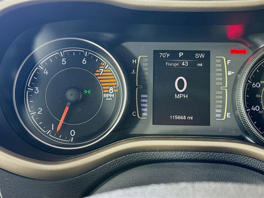 Used 2016 Jeep Cherokee 75th Anniversary image 14