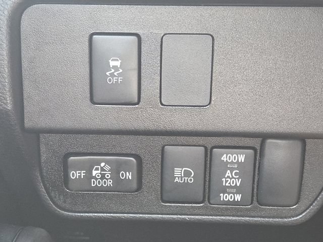 Used 2022 Toyota Tacoma TRD Sport w/ Technology Package RWD image 8