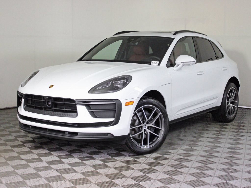 Certified 2026 Porsche Macan AWD/4WD image 1