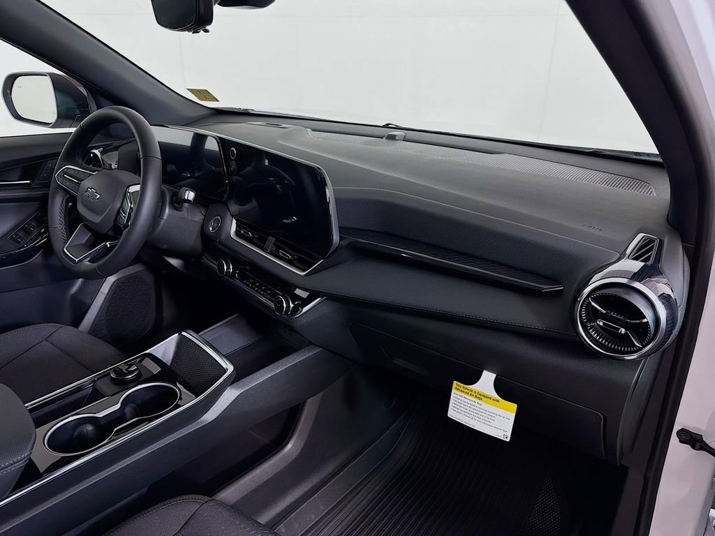 New 2026 Chevrolet Equinox LT w/ Midnight Edition AWD/4WD image 24