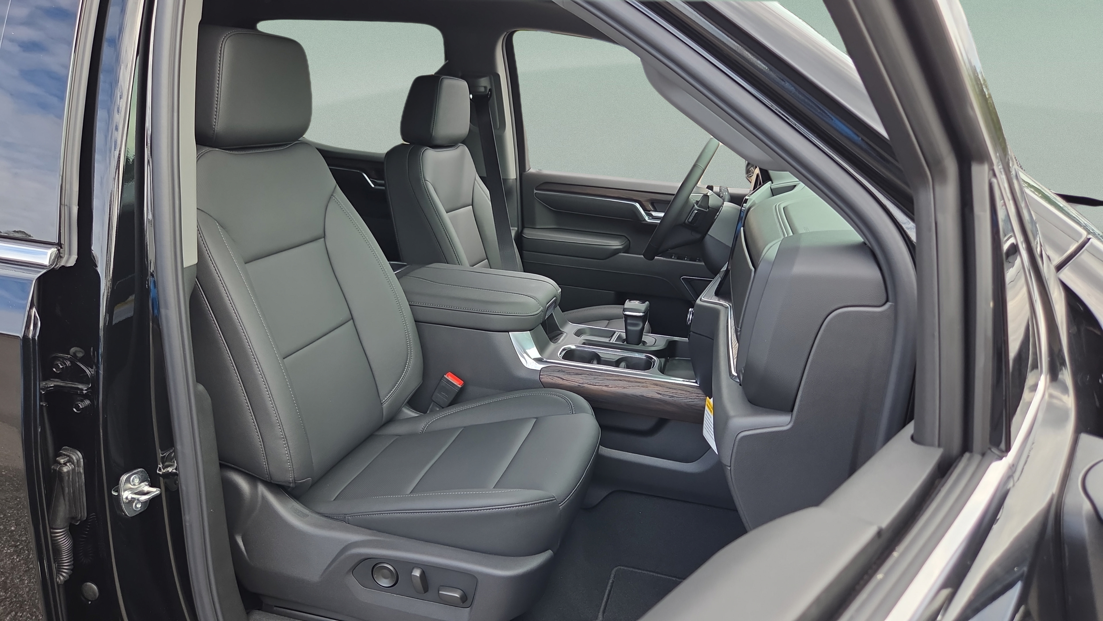 New 2026 GMC Sierra 1500 SLT w/ SLT Premium Plus Package AWD/4WD image 21
