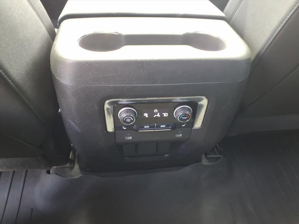 Used 2023 Chevrolet Tahoe Z71 w/ Luxury Package AWD/4WD image 24