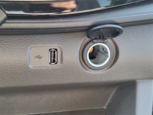 Used 2023 Ford Transit 350 XLT image 28