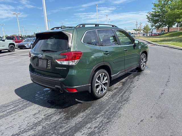 Used 2023 Subaru Forester Limited AWD/4WD image 9