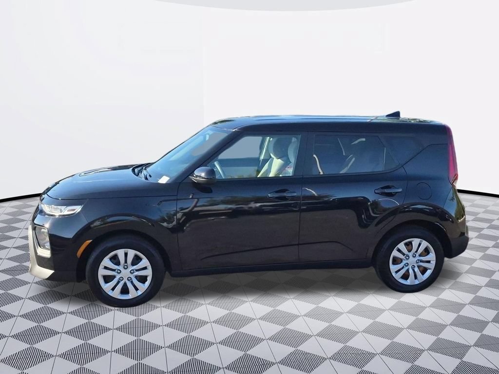 Used 2021 Kia Soul LX FWD image 3