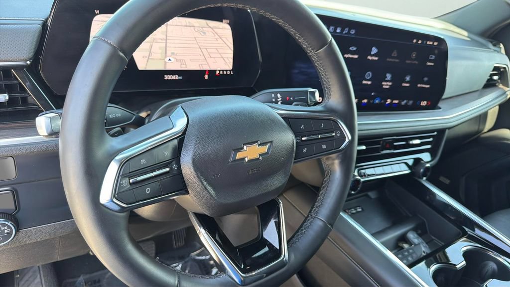 Certified 2025 Chevrolet Suburban Premier RWD image 24