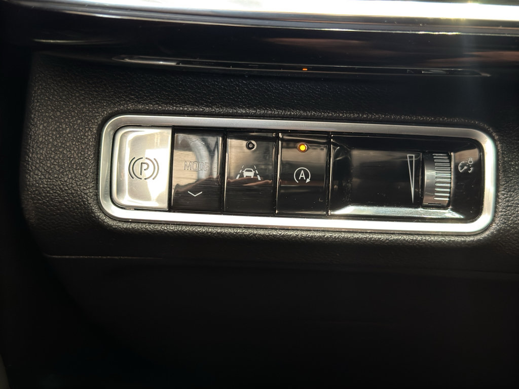 Used 2024 Buick Envision Preferred AWD/4WD image 32