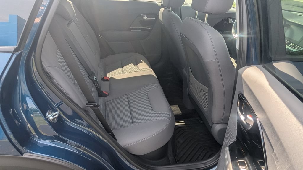 Used 2021 Kia Niro LXS FWD image 12