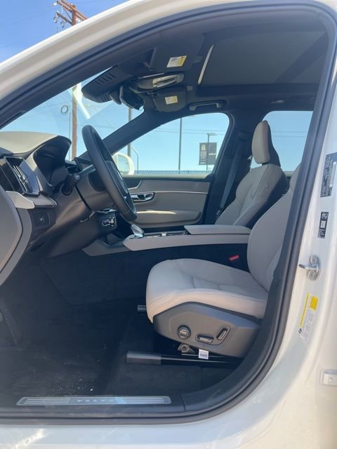 New 2026 Volvo XC90 B6 Plus w/ Protection Package image 21