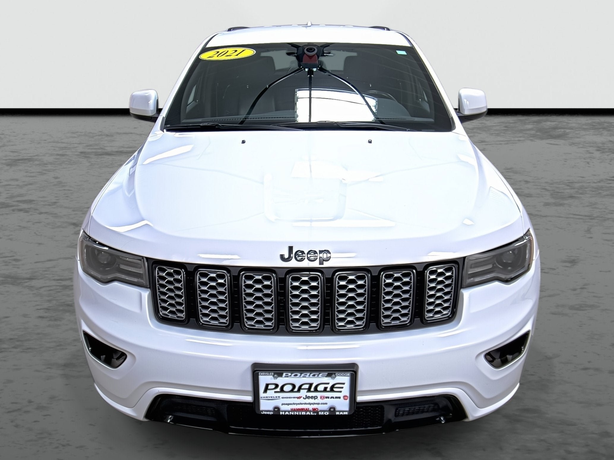 Used 2021 Jeep Grand Cherokee Laredo X AWD/4WD image 6