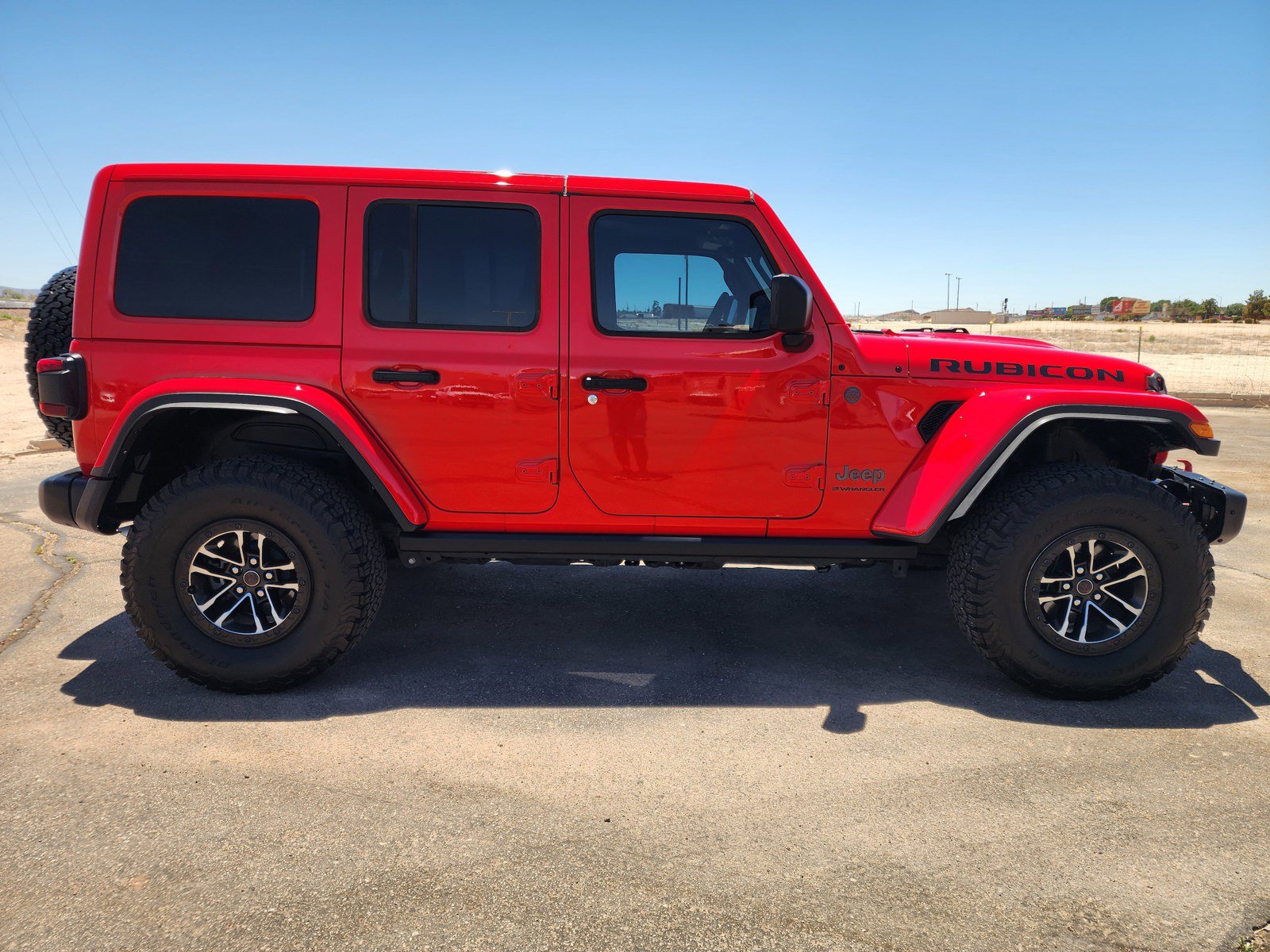 Used 2024 Jeep Wrangler Unlimited Rubicon AWD/4WD image 4