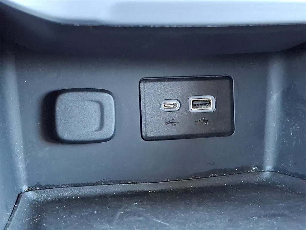 Used 2023 GMC Acadia SLE w/ Driver Convenience Package image 26