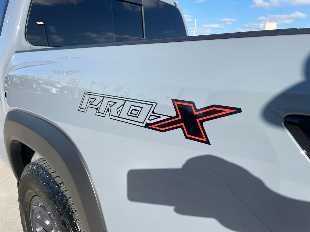 Used 2025 Nissan Frontier Pro-X w/ Tow Package RWD image 6