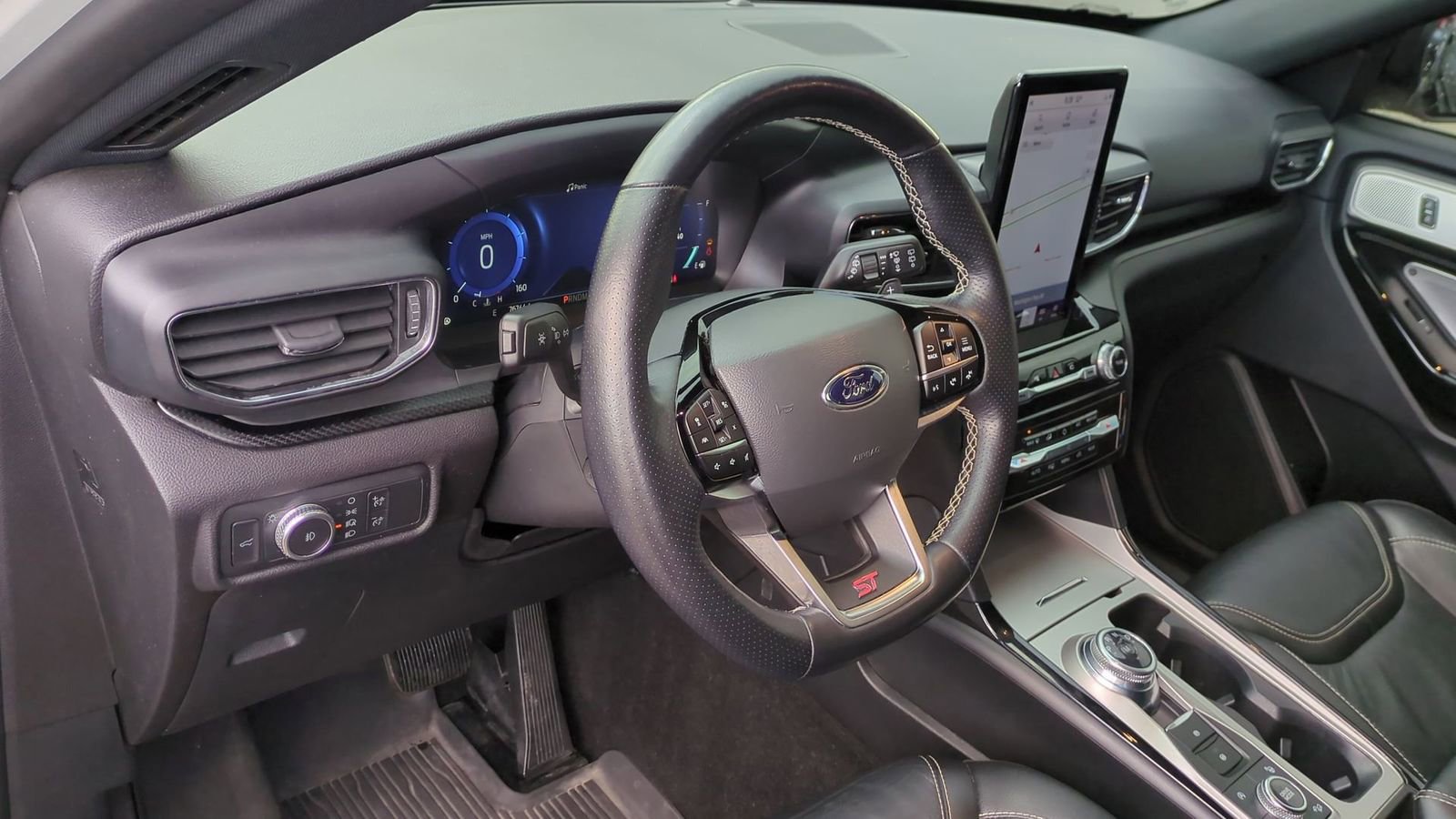 Used 2022 Ford Explorer ST w/ Equipment Group 401A image 2