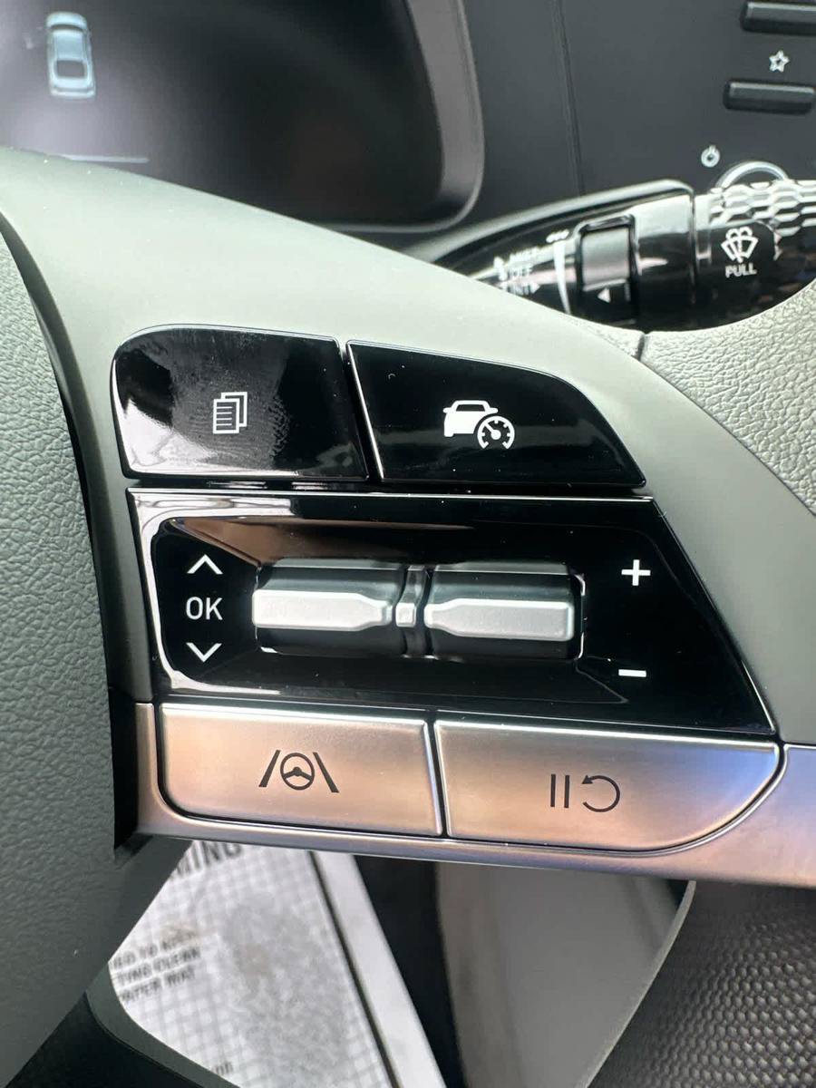 New 2026 Hyundai Elantra SE FWD image 10