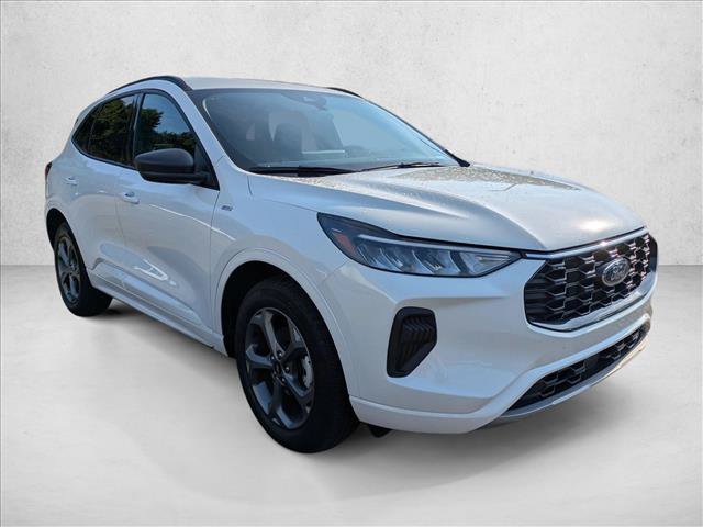 Used 2023 Ford Escape ST-Line w/ Tech Pack #1 AWD/4WD image 3