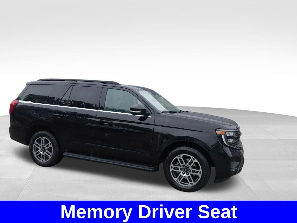 Used 2025 Ford Expedition Active AWD/4WD image 6