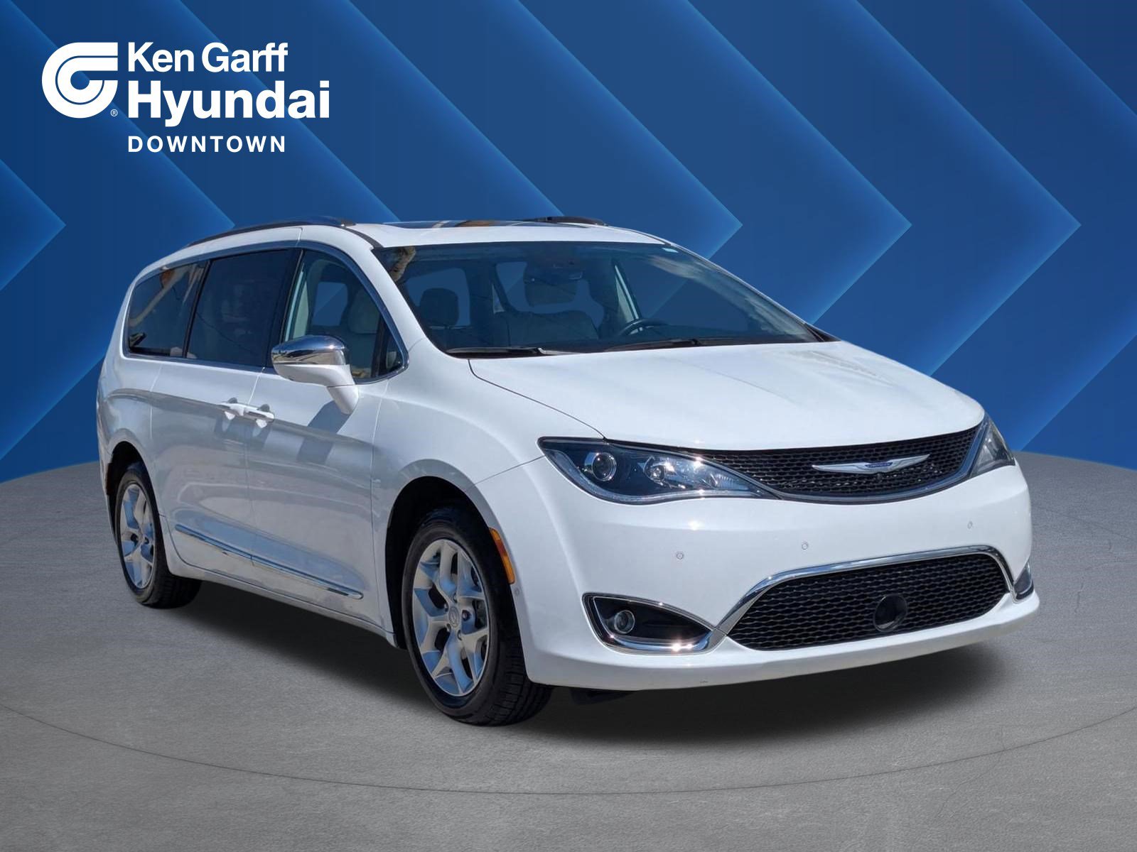 Used 2020 Chrysler Pacifica Limited w/ Advanced Safetytec Group FWD image 1