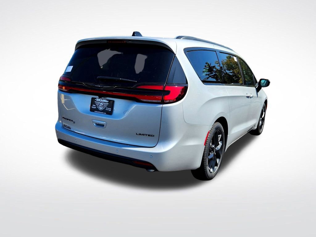 New 2026 Chrysler Pacifica Limited w/ Uconnect Theater Family Group image 7