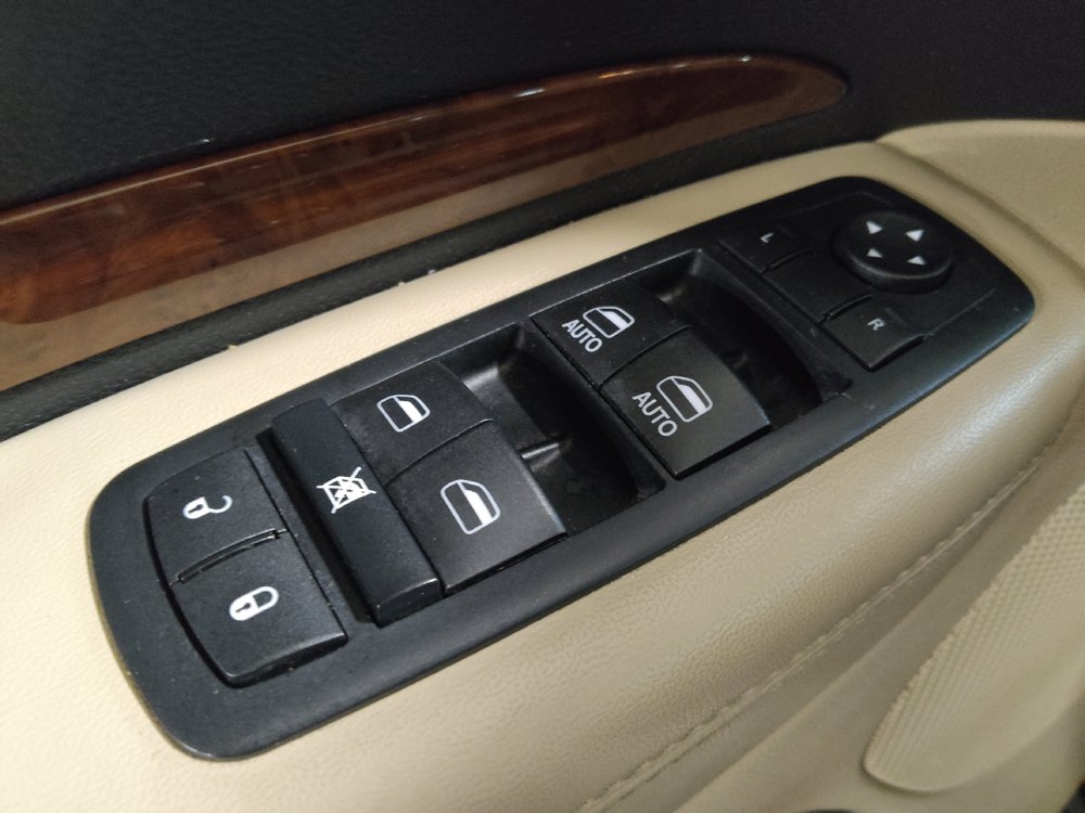 Used 2015 Dodge Durango Limited RWD image 27