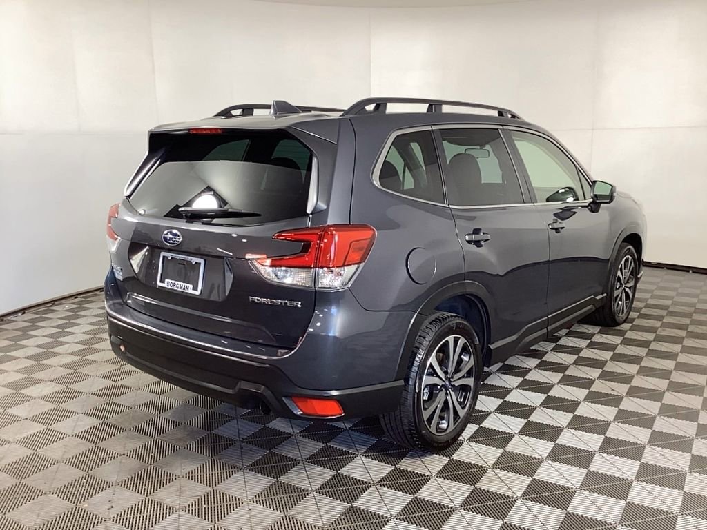 Used 2022 Subaru Forester Limited image 2