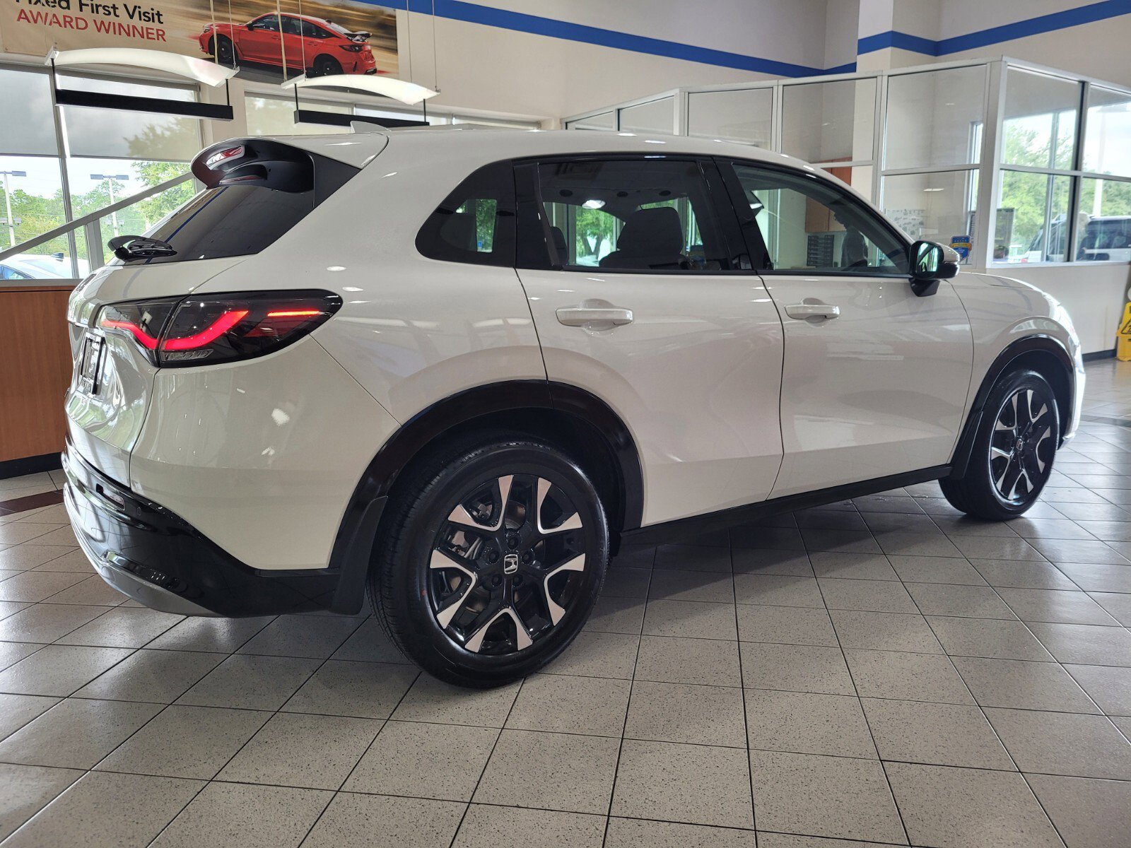 New 2026 Honda HR-V EX-L image 4
