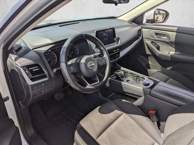 Used 2024 Nissan Rogue SV AWD/4WD image 9