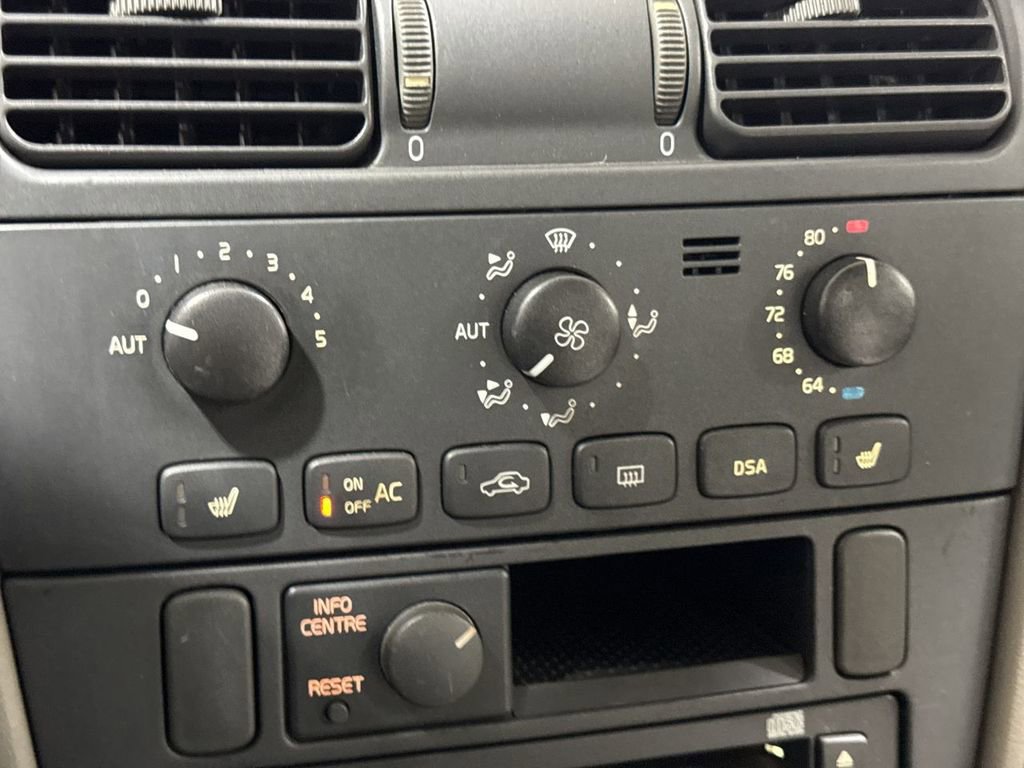 Used 2002 Volvo S40 image 15