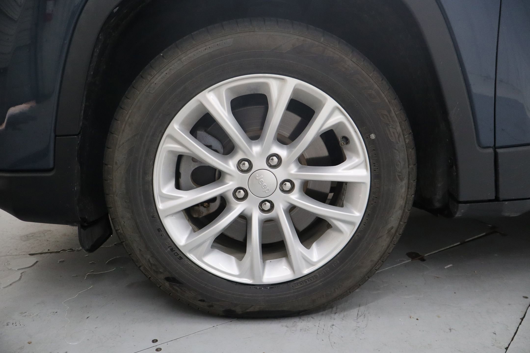 Used 2020 Jeep Cherokee Latitude image 13