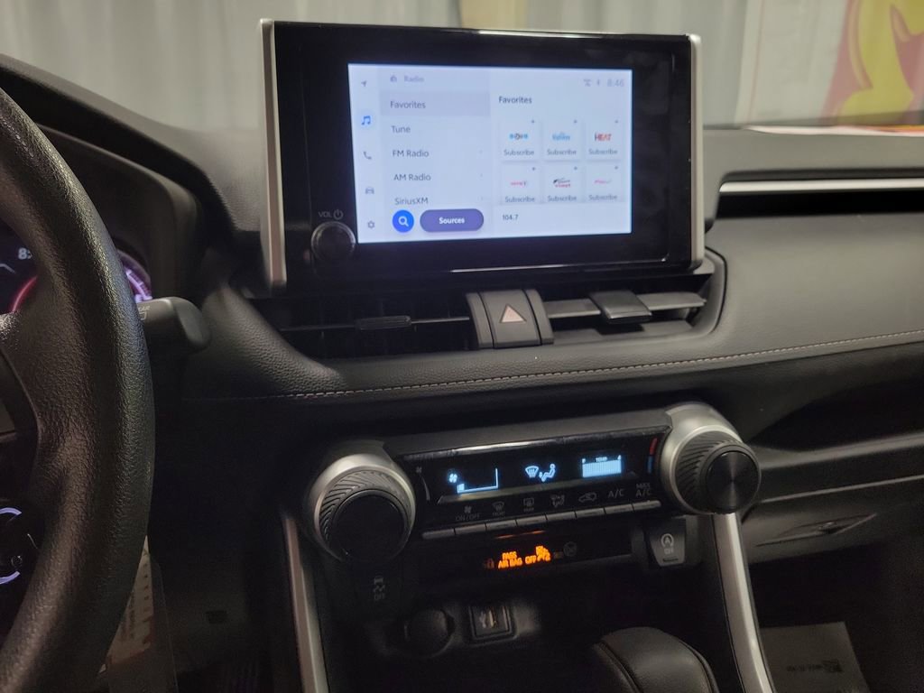 Used 2024 Toyota RAV4 LE image 15