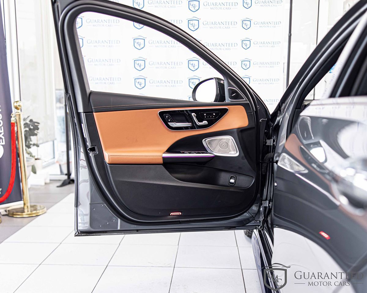 Used 2023 Mercedes-Benz C 43 AMG 4MATIC Sedan image 31