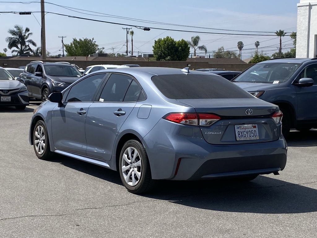 Used 2021 Toyota Corolla LE image 4
