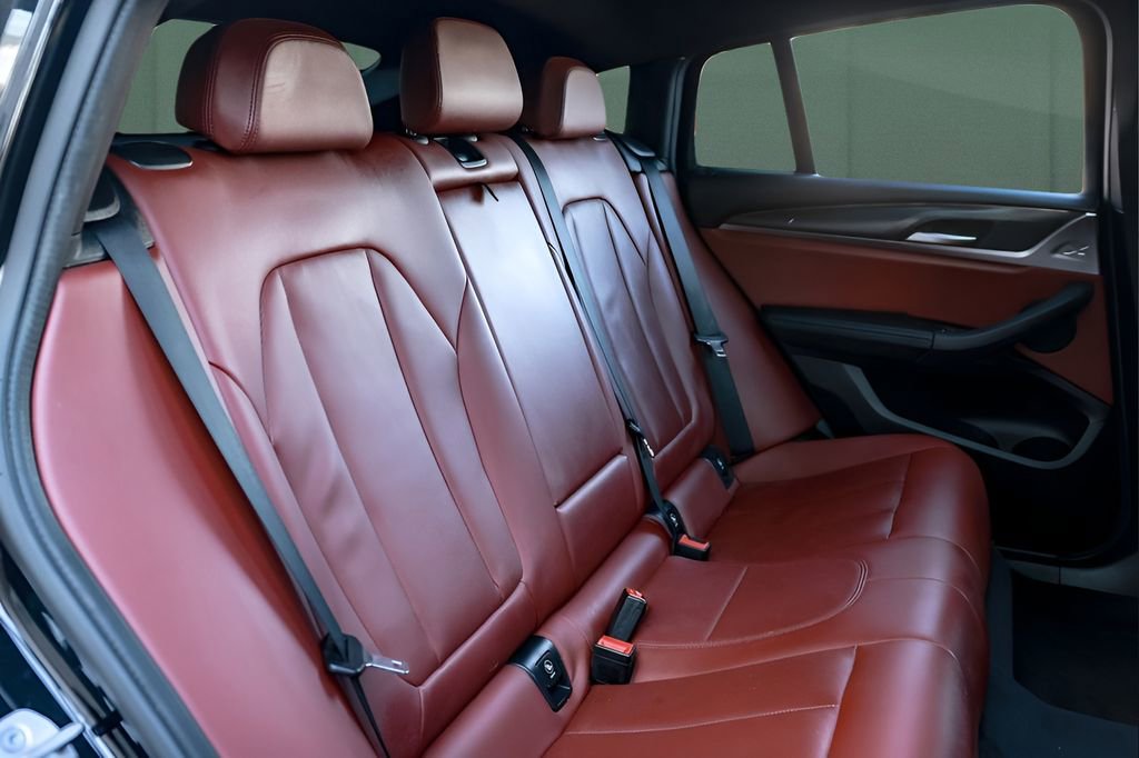 Used 2022 BMW X4 xDrive30i w/ M Sport Package 2 image 25