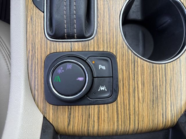 Used 2017 GMC Acadia Denali w/ Technology Package image 21