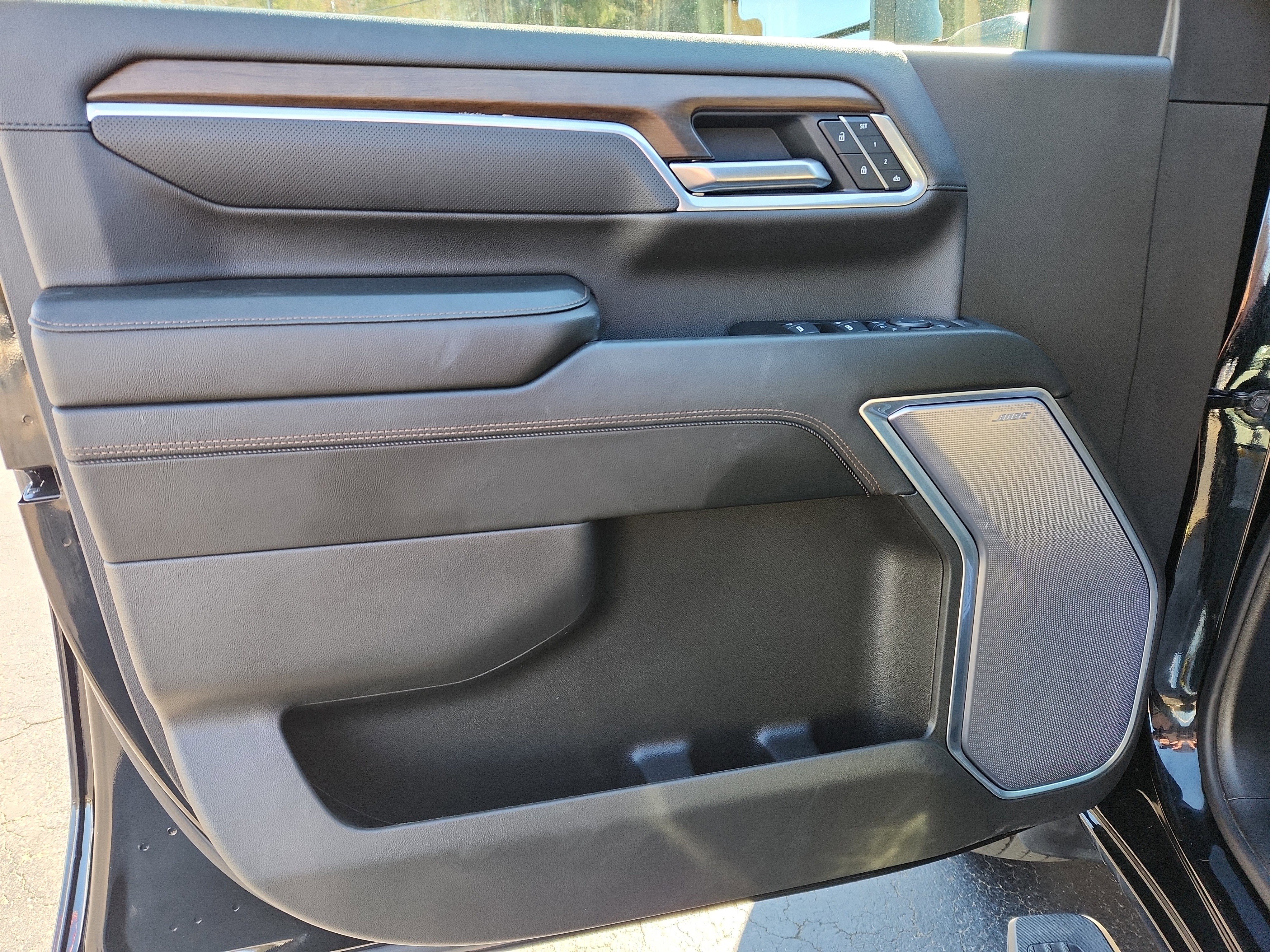 Used 2025 Chevrolet Silverado 3500 High Country w/ High Country Premium Package image 23