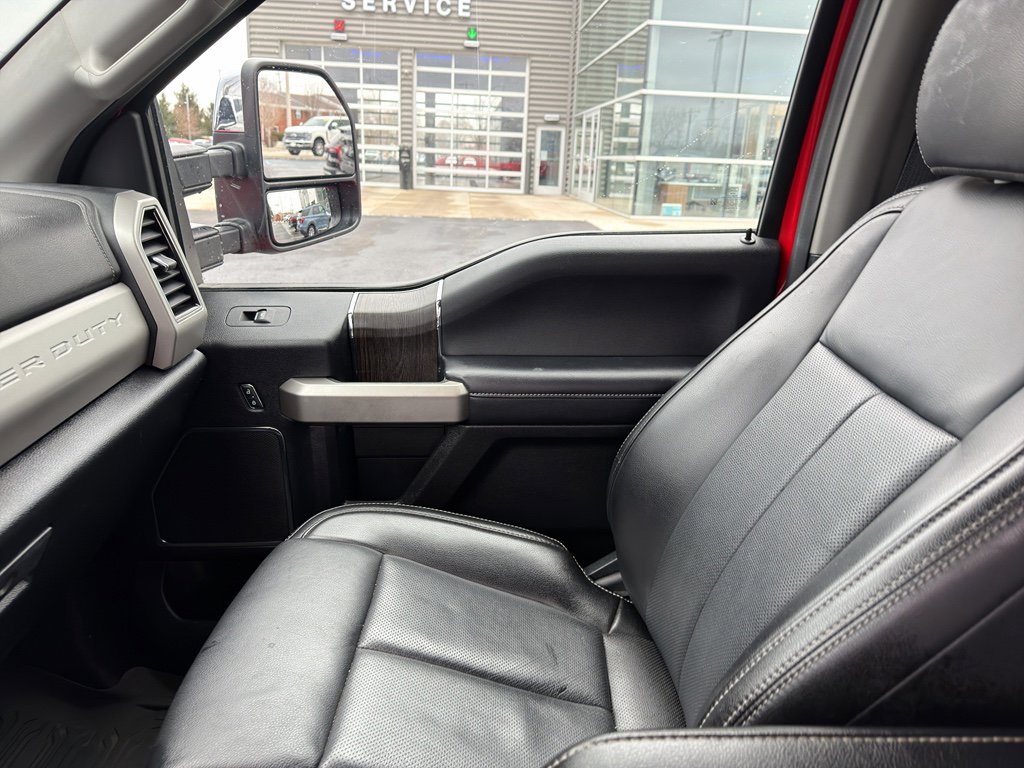 Used 2021 Ford F350 Lariat w/ Chrome Package image 16