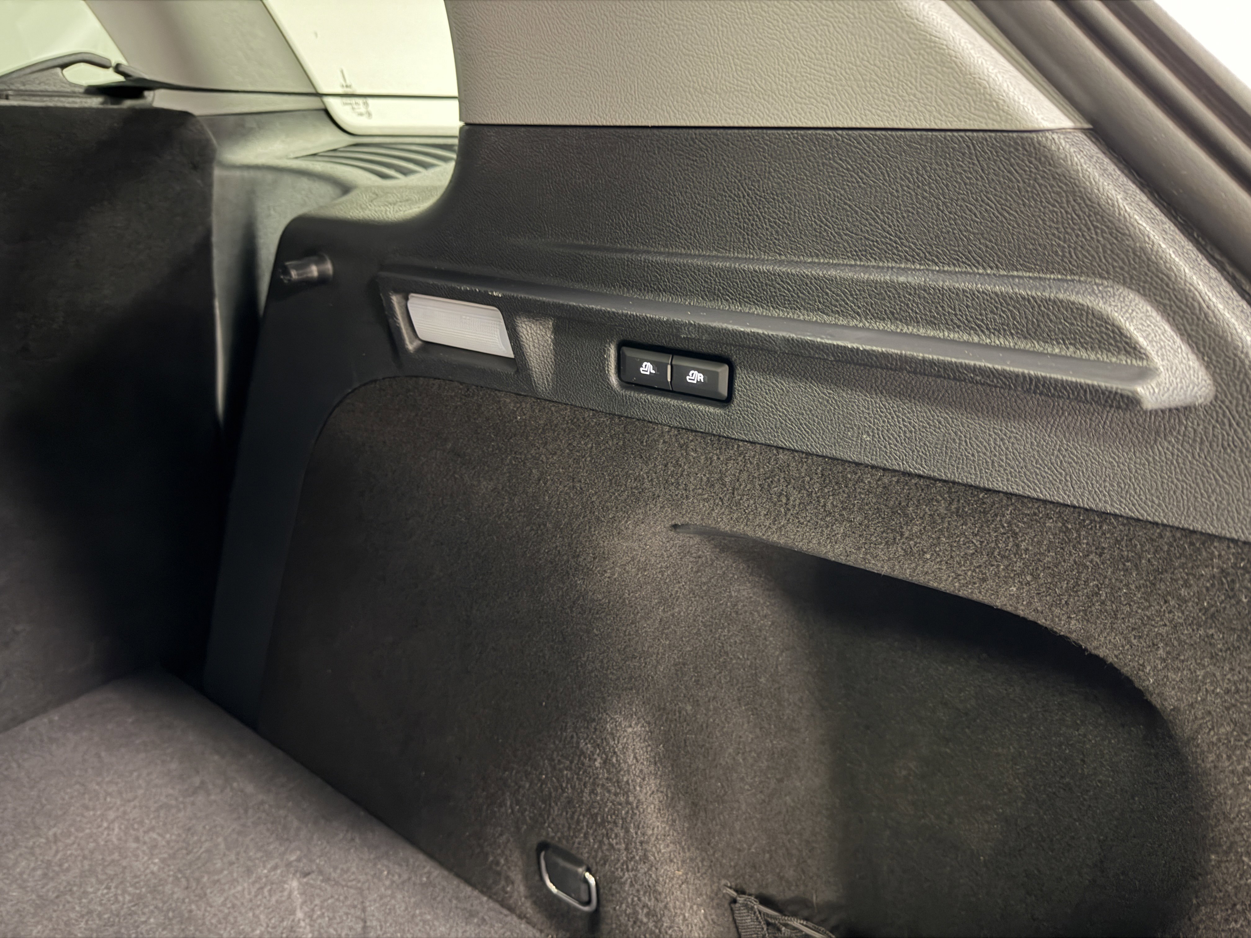 Used 2020 Lincoln Corsair Reserve w/ Equipment Group 201A image 30