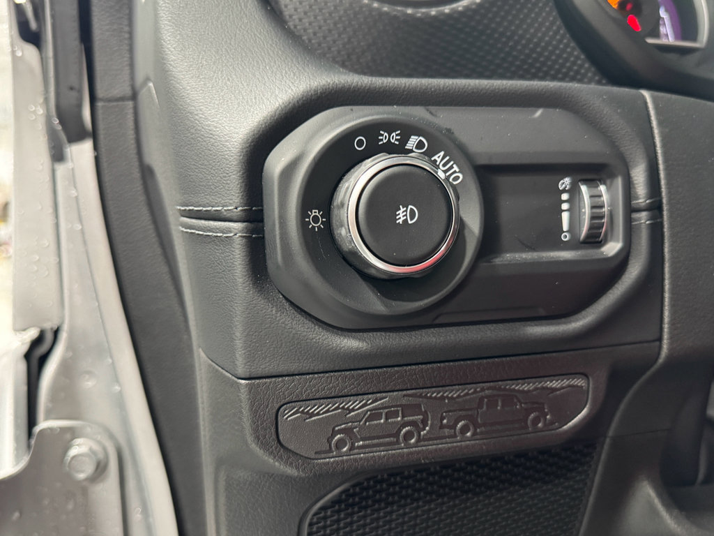 Used 2024 Jeep Wrangler Unlimited Rubicon 392 image 28