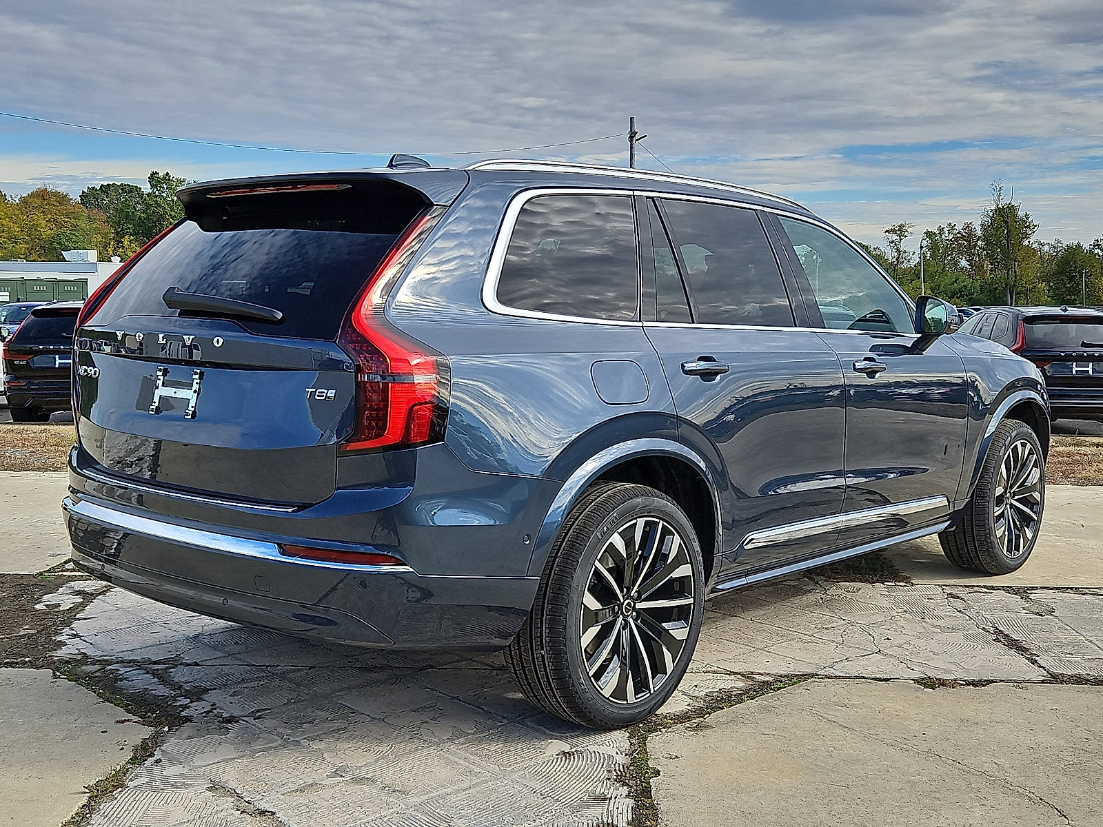 New 2026 Volvo XC90 T8 Plus image 6