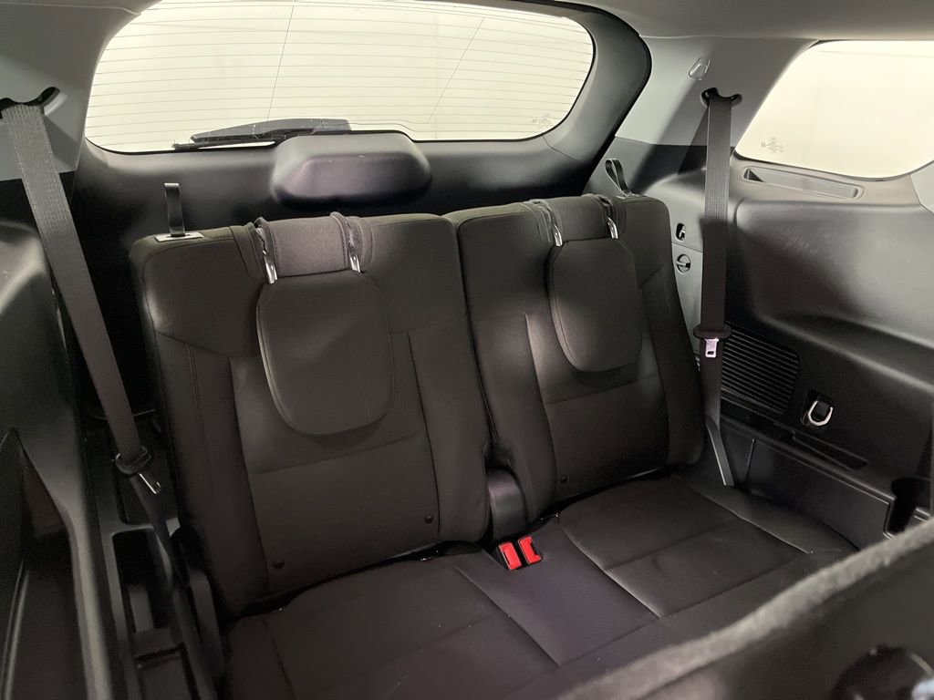 Used 2023 Ford Explorer XLT image 10