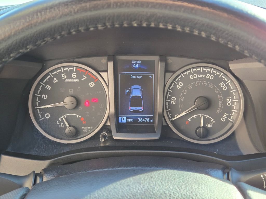 Used 2021 Toyota Tacoma TRD Off-Road w/ Technology Package image 24